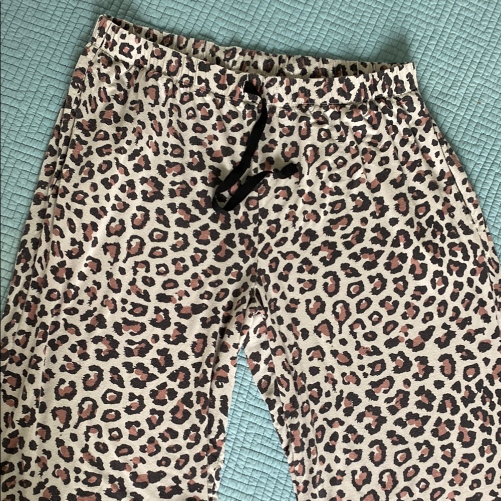 Victoria’s Secret Leopard Print Lounge Pants - Picture 3 of 6